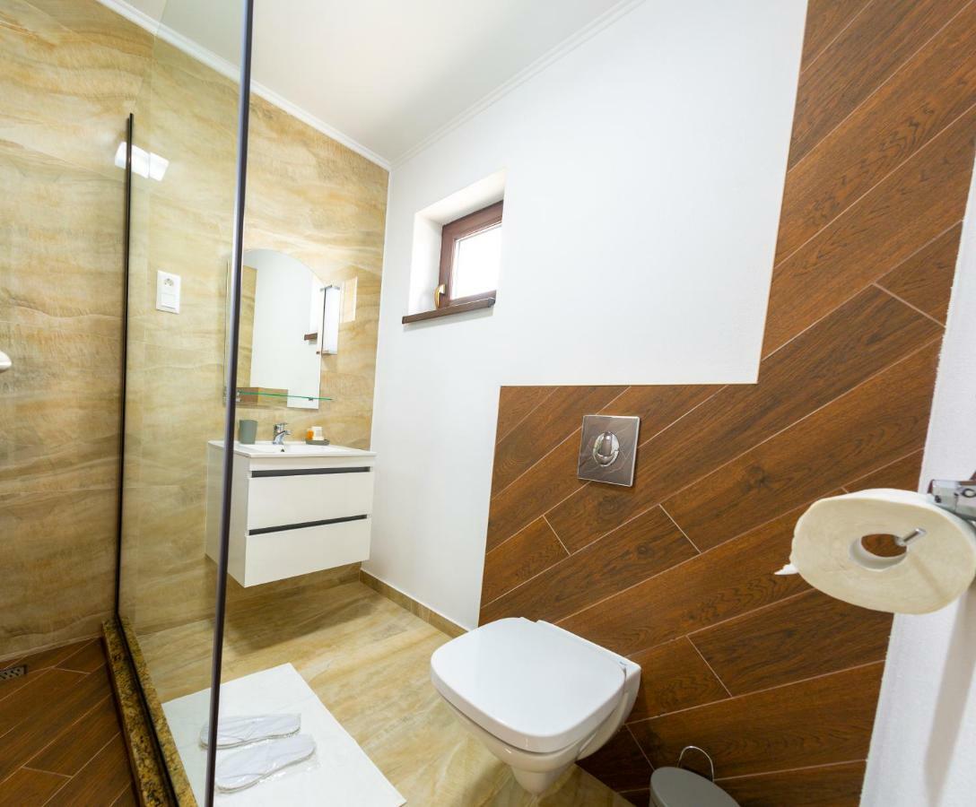 Hotel Casa cu Nuc Alba Iulia Exterior foto